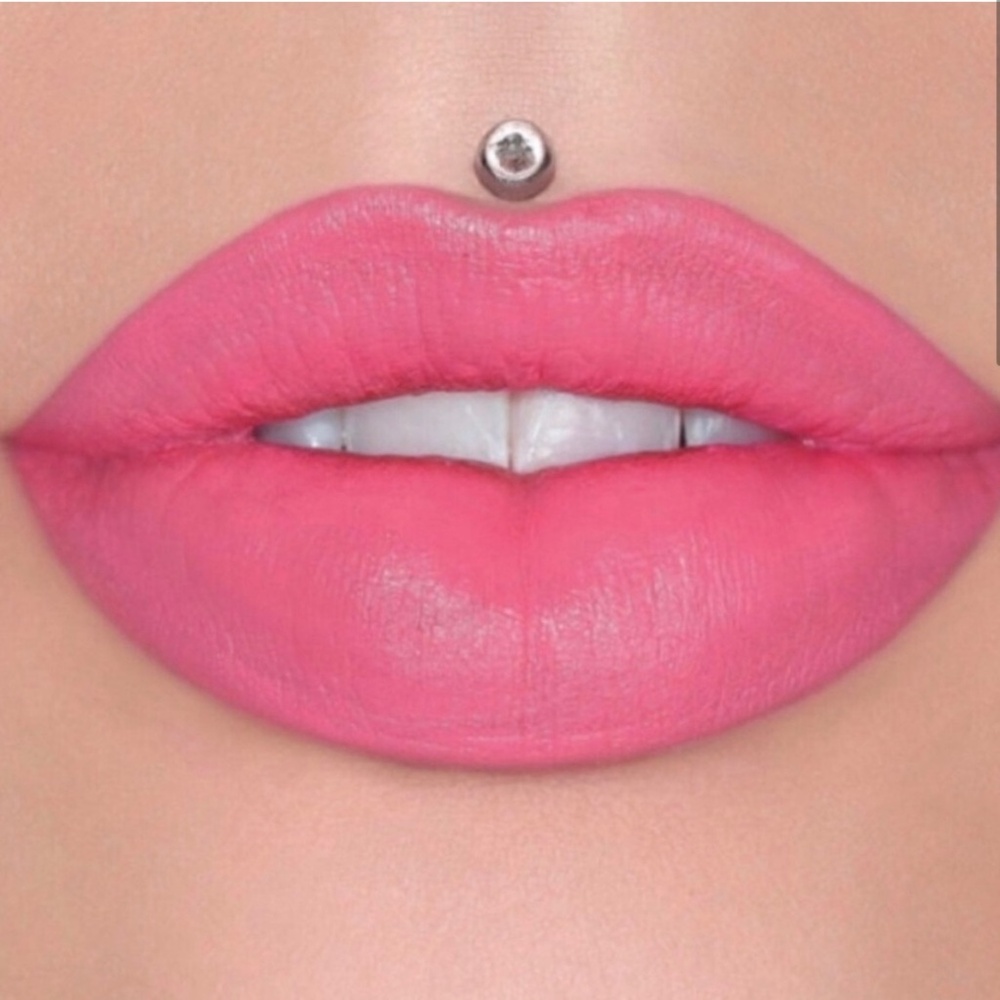 CULT OF ROSES New in Box Jeffree Star Velvet Trap Lipstick Watermelon Pink Matte